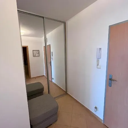 Apartment 2 With Terrace, New Building, Jegeho *